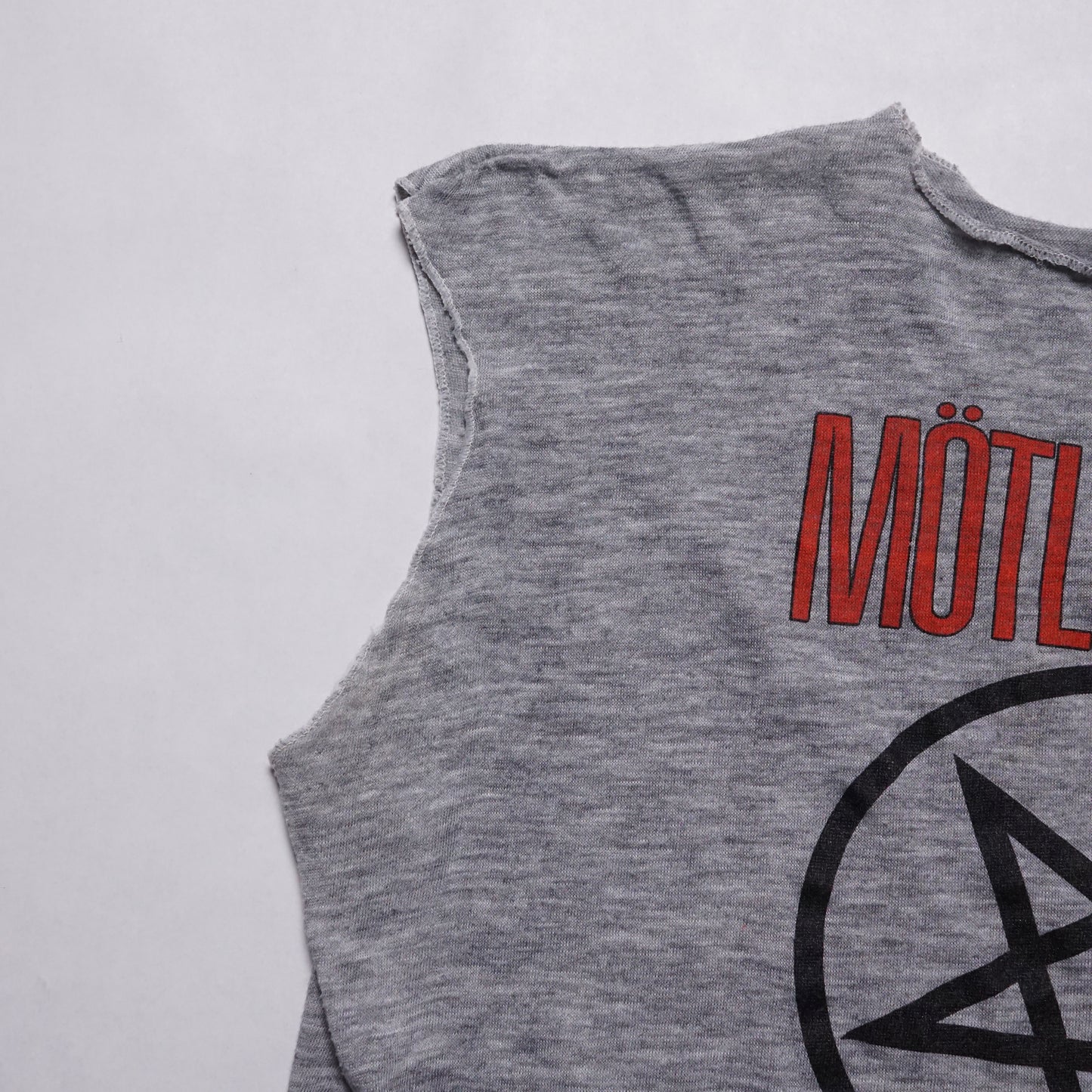 1980s Motley Crue “Shout” Size: M