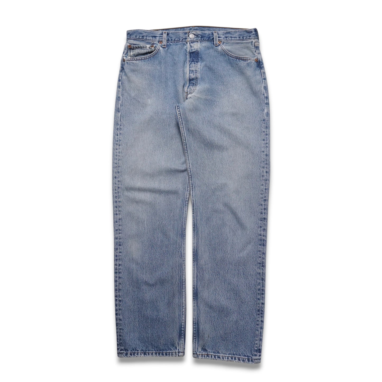 2000s Levi 501 "Light Wash" Size: 35W/32L