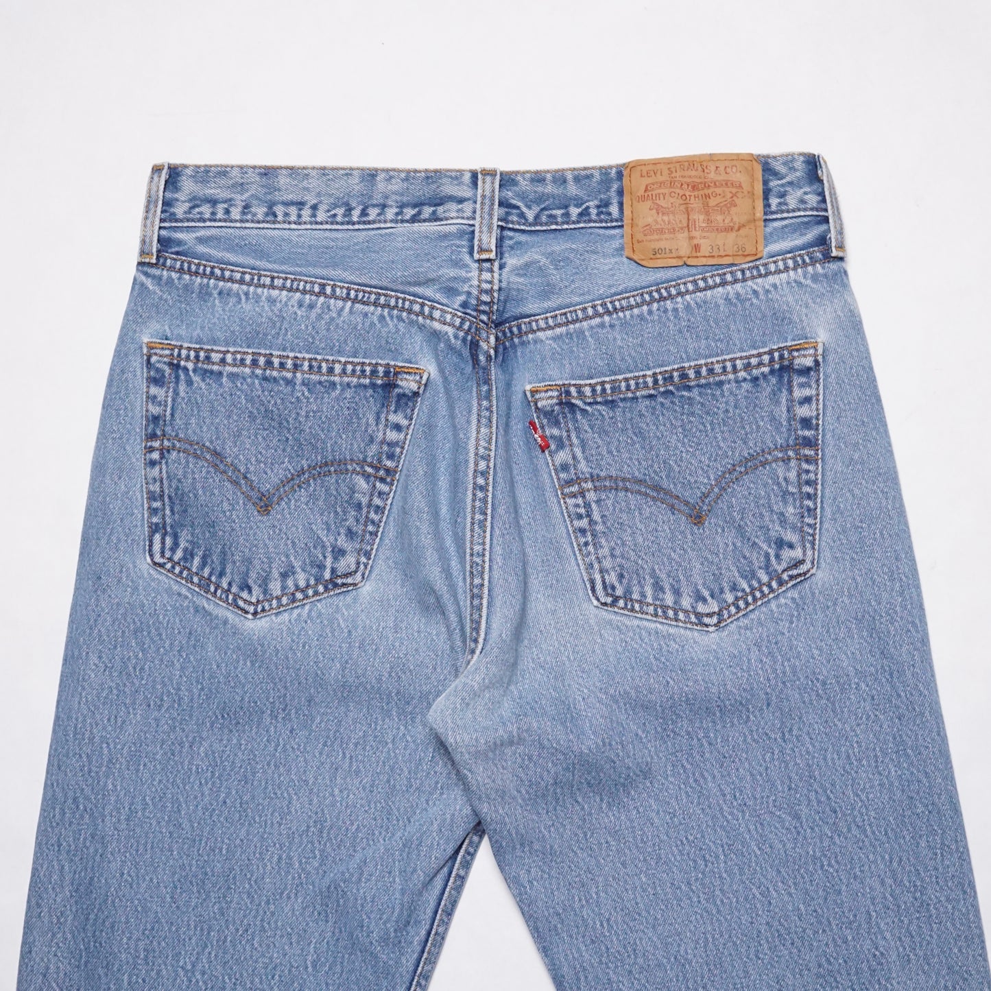 1990s Levi 501 "Stone" Size: 31W/32L