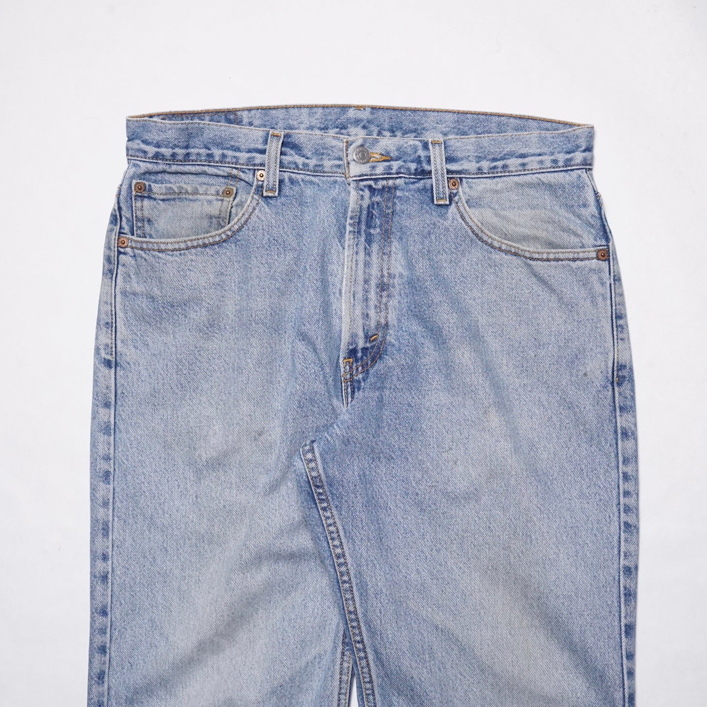 2000s Levi 505 "Light Wash" Size: 34W/32L