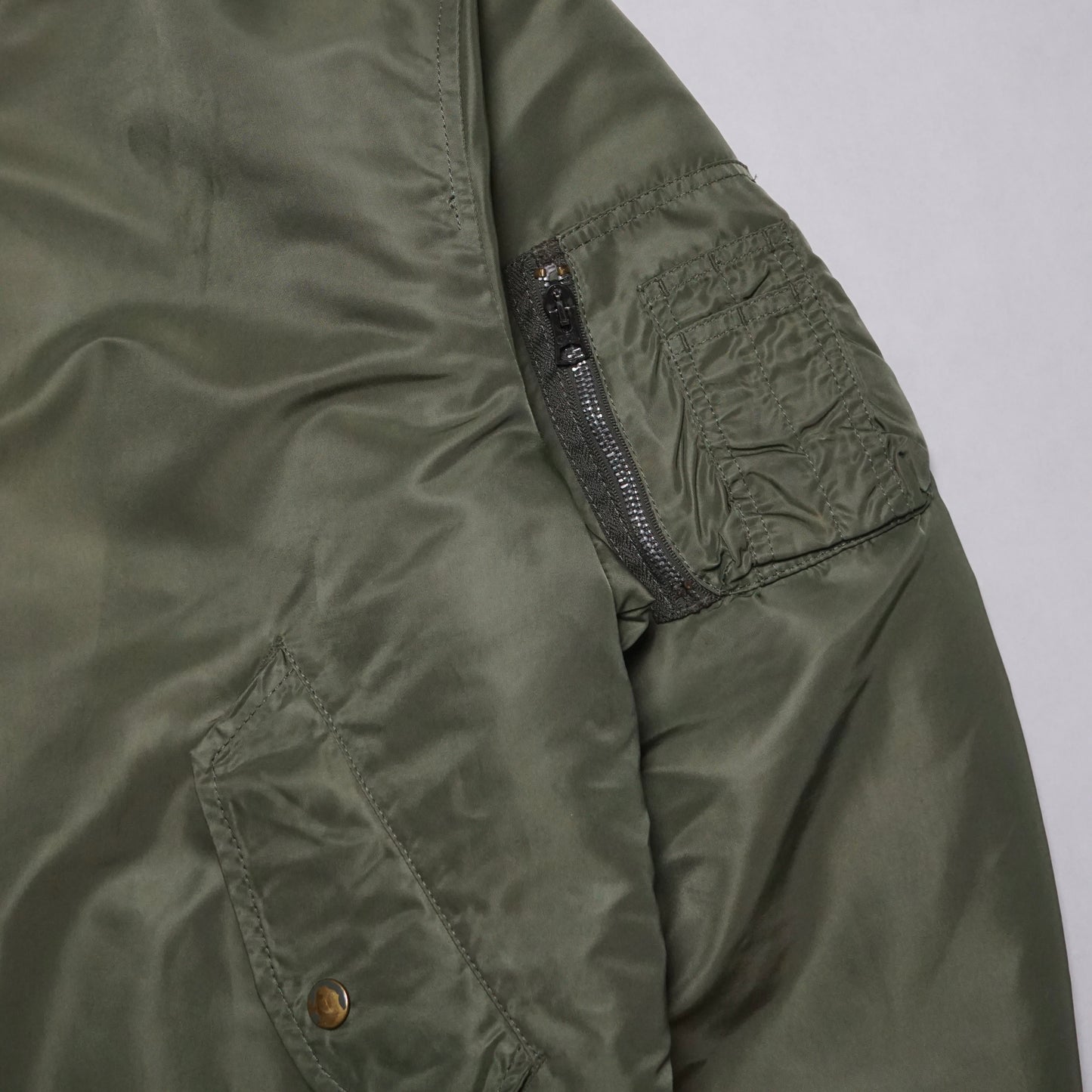 1990s Military L-2B Bomber Jacket Size: L/XL