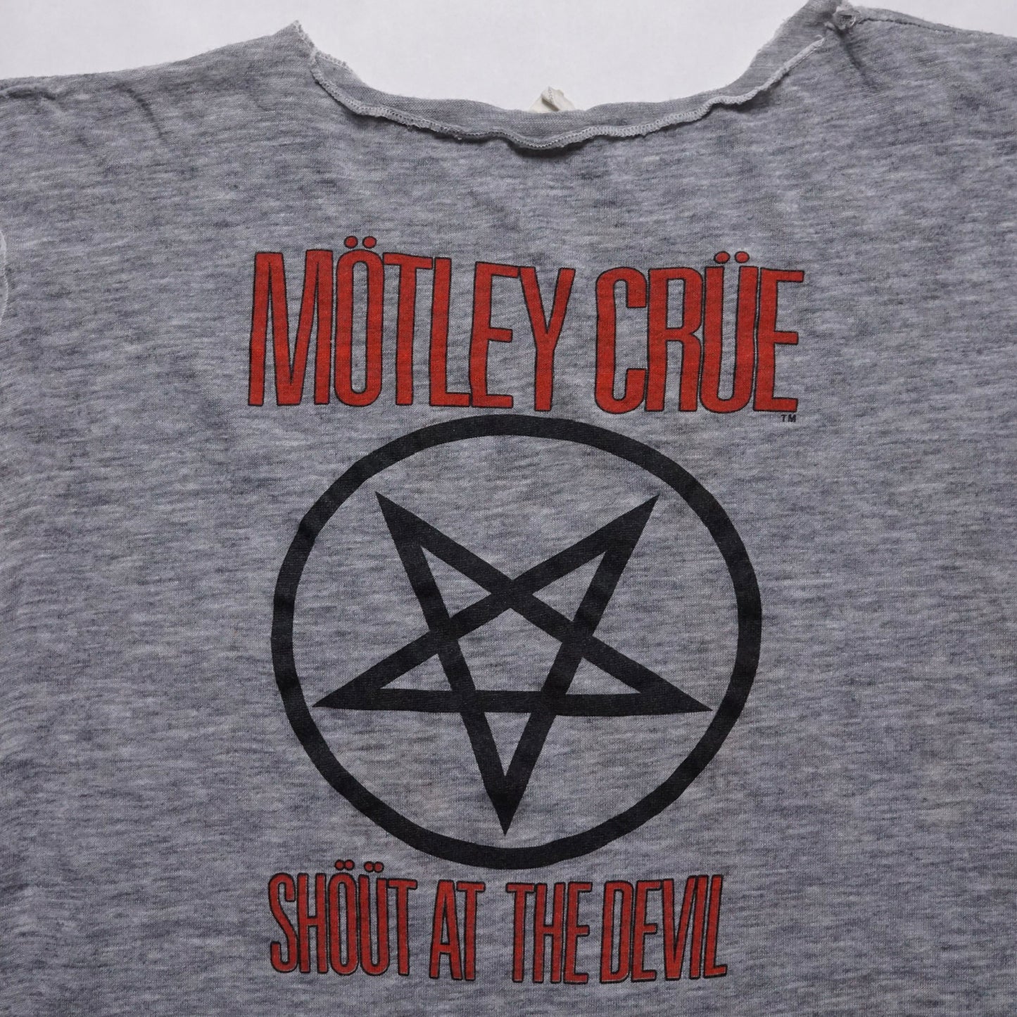1980s Motley Crue “Shout” Size: M