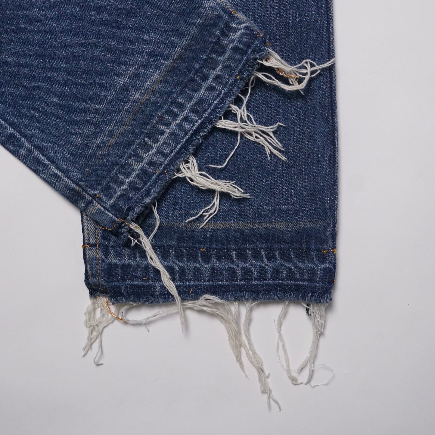 2000s Levi 505 "Sand" Size: 31W/32L