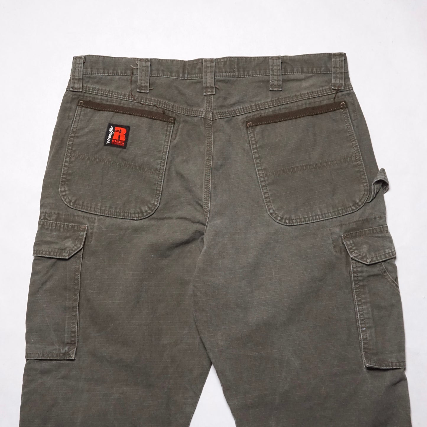 2000s Riggs Carpenter Cargo "Moss" Size: 36W/31L