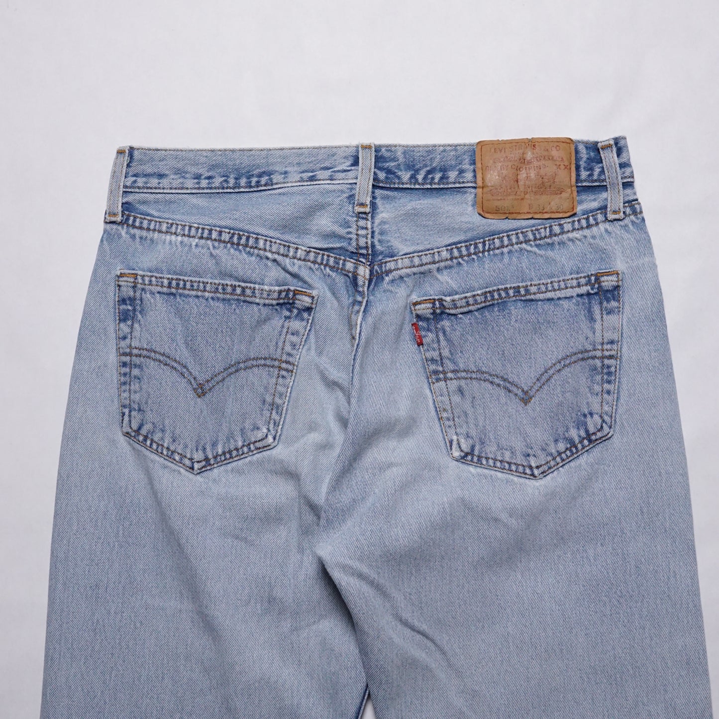 1990s Levi 501 “Light Wash” Size: 31W/30L