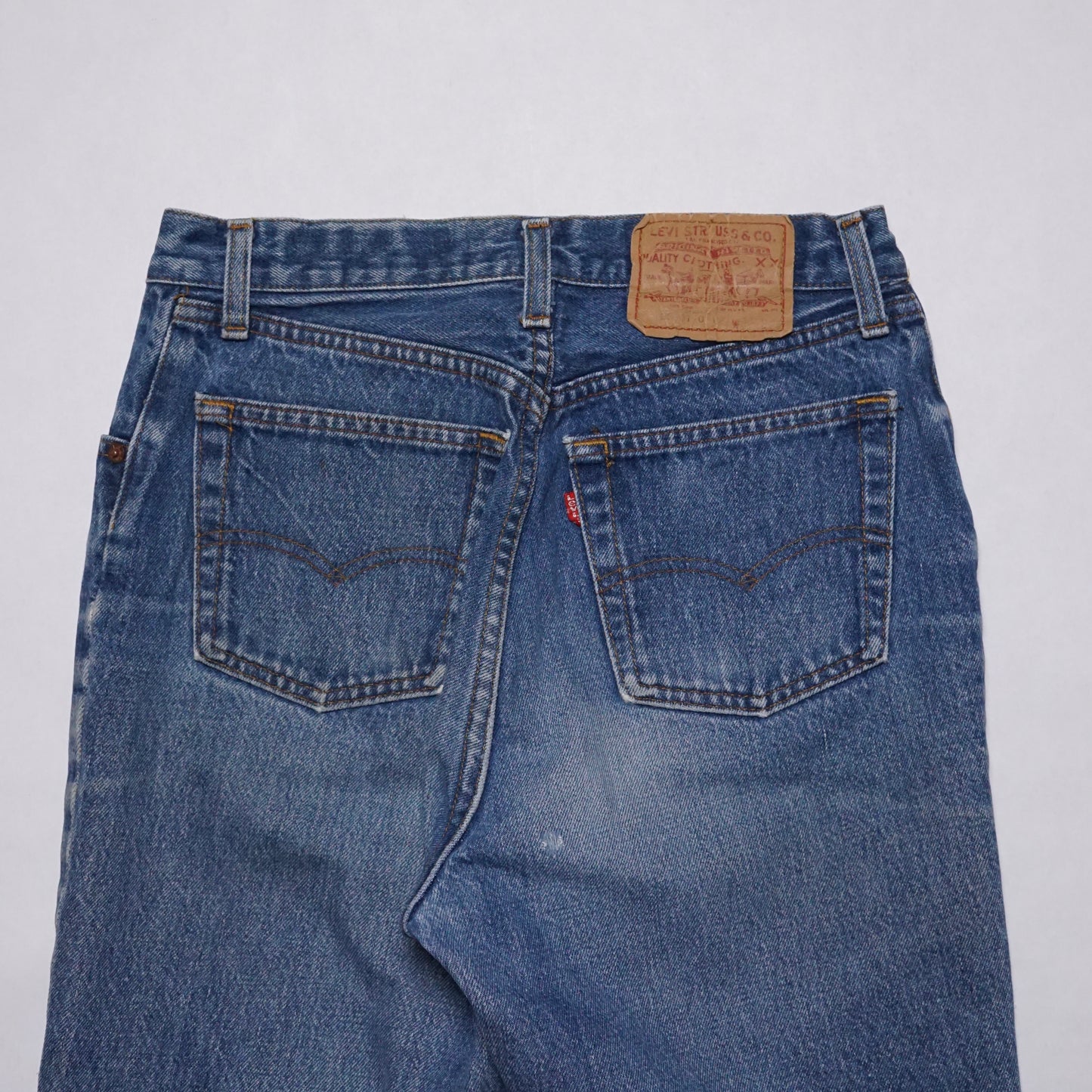 1980s Levi 501 “Indigo” Size: 28W/32L