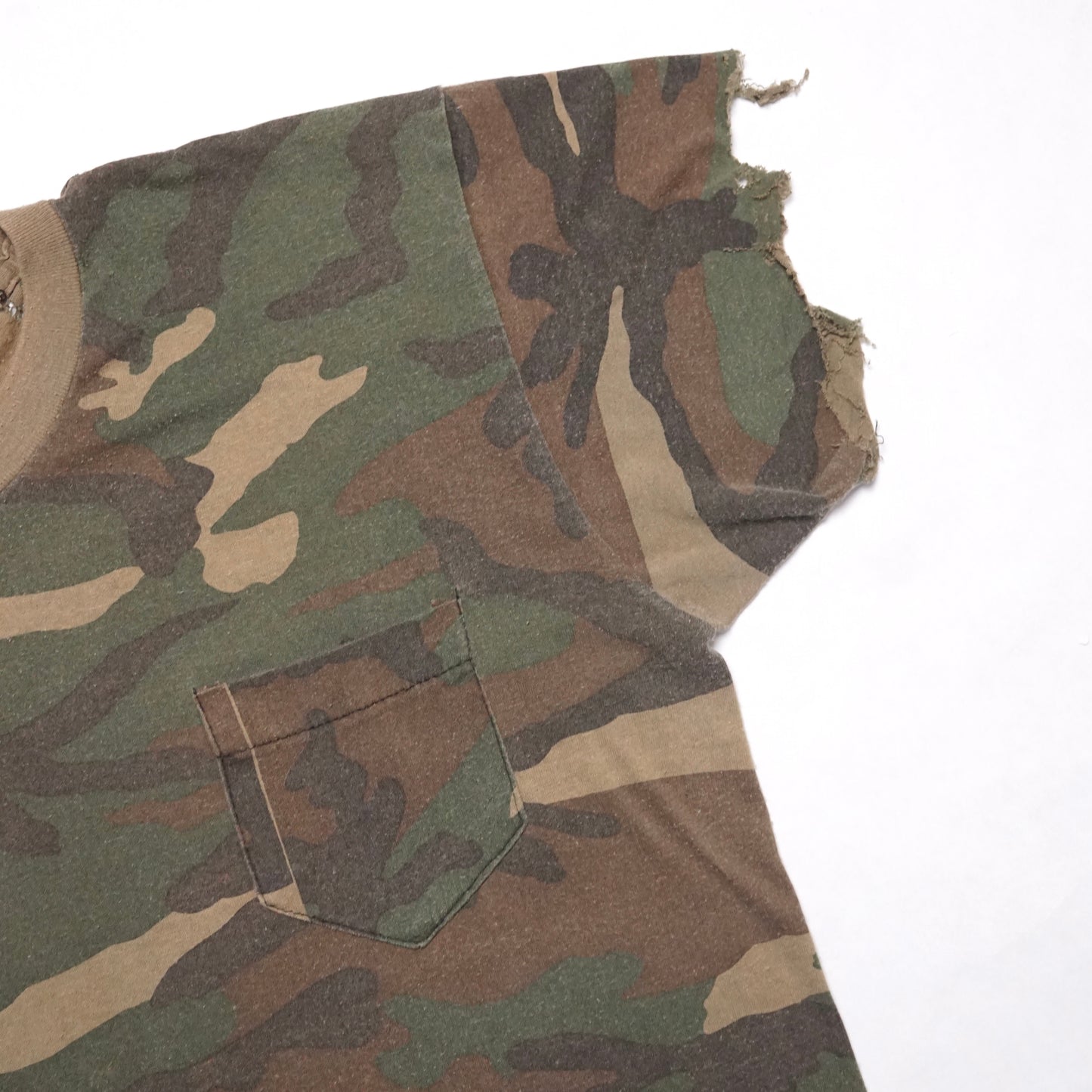 1980s Blank “Camo” Size: M