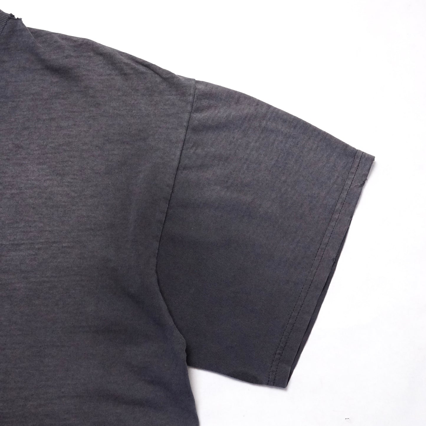 1990s Black Blank "Thrashed" Size: L/XL