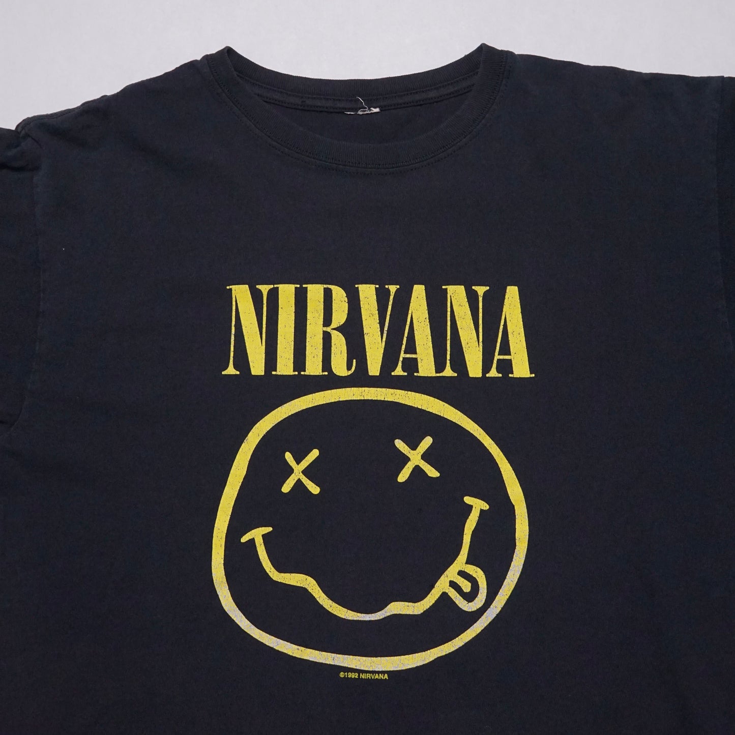 2000s Nirvana “Nevermind” Size: M/L