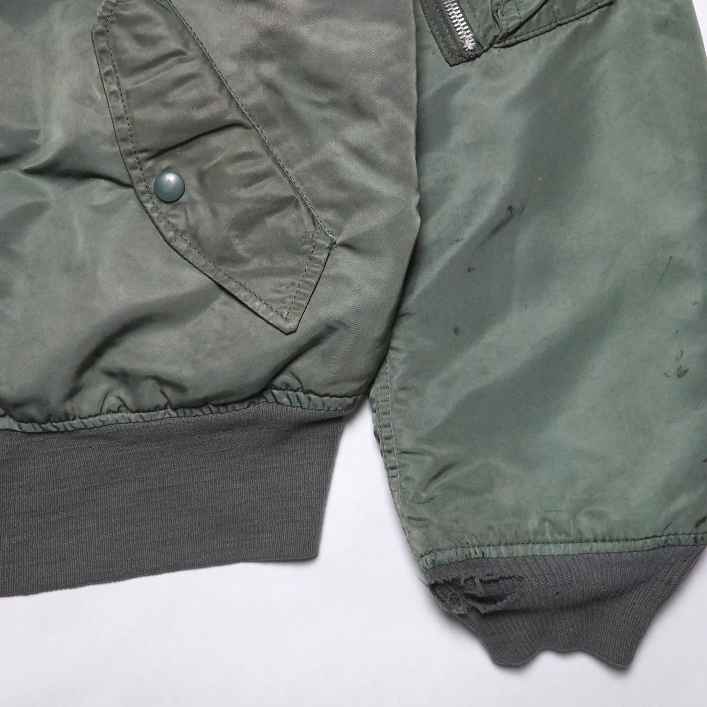 1990s Alpha Industries Bomber Jacket Size: M