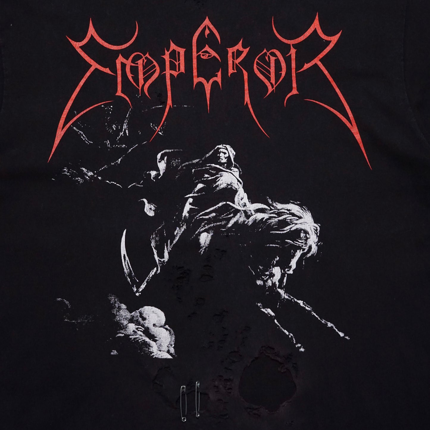 2000s Emperor "Distressed" Size: M