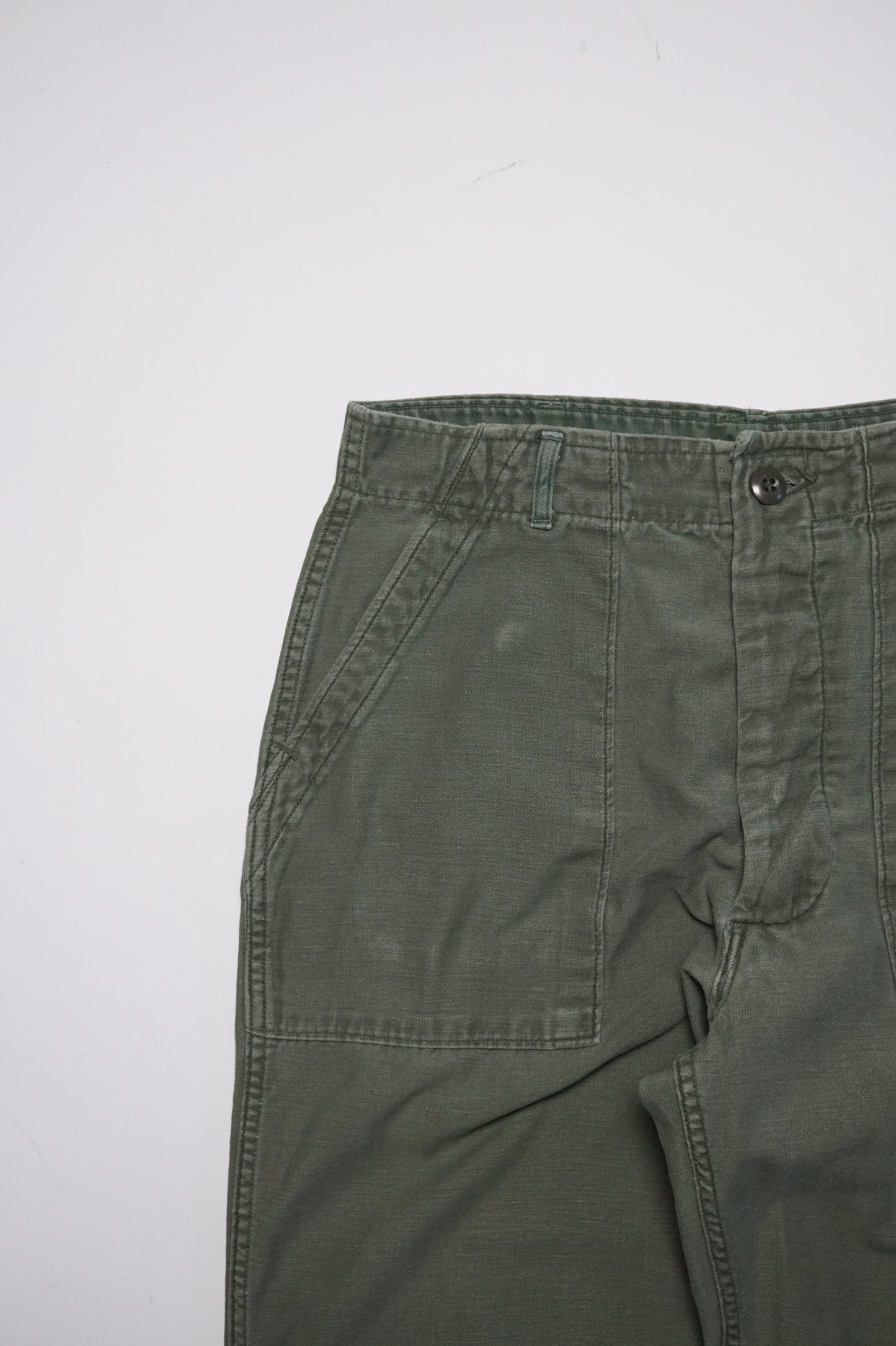 1970s Military OG-107 Fatigue Pant Size: 30W/27L