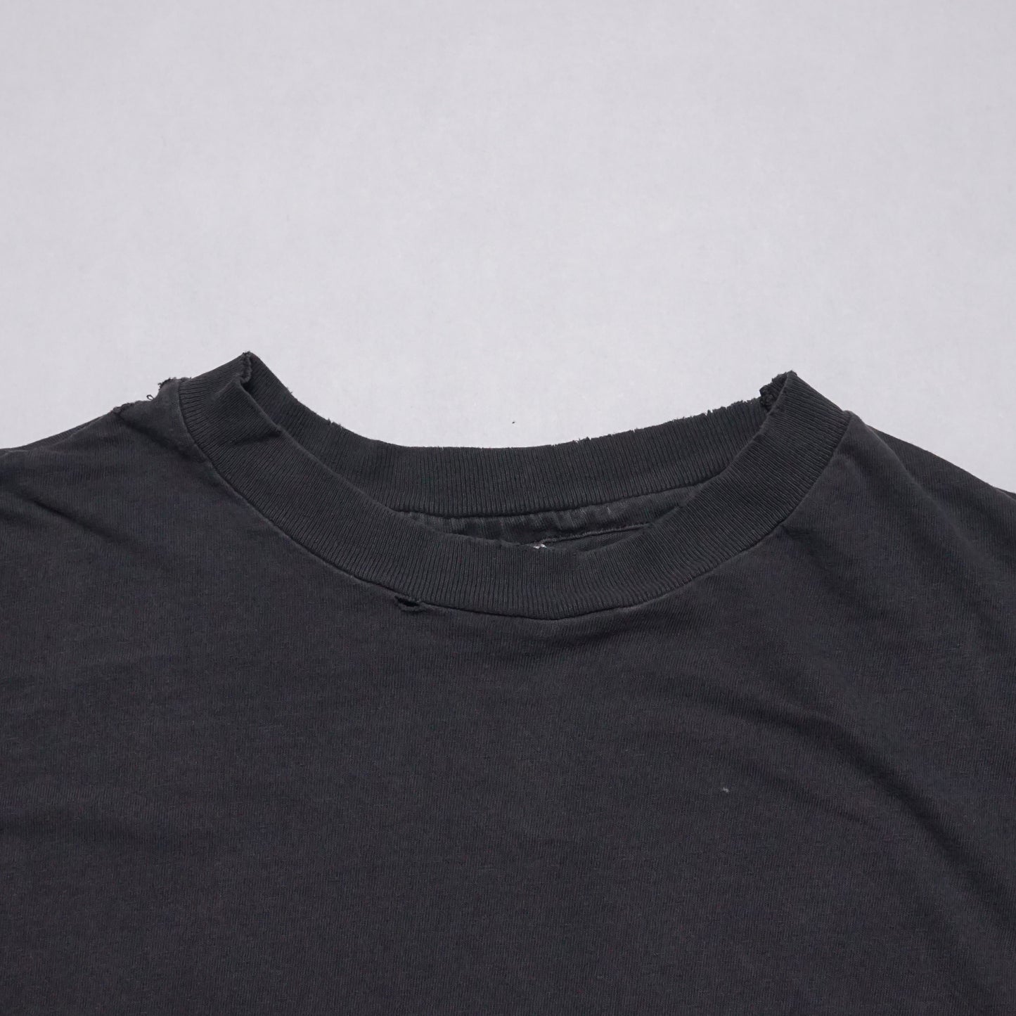 1990s Blank “Faded” Size: L