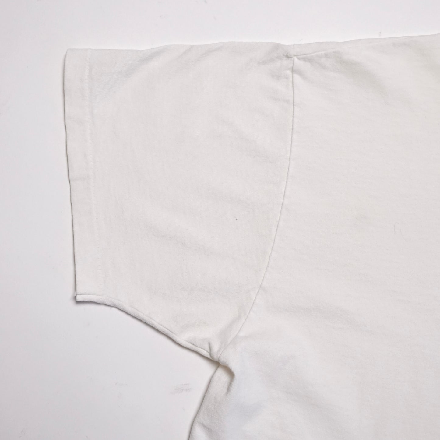 1990s Blank “White” Size: L/XL