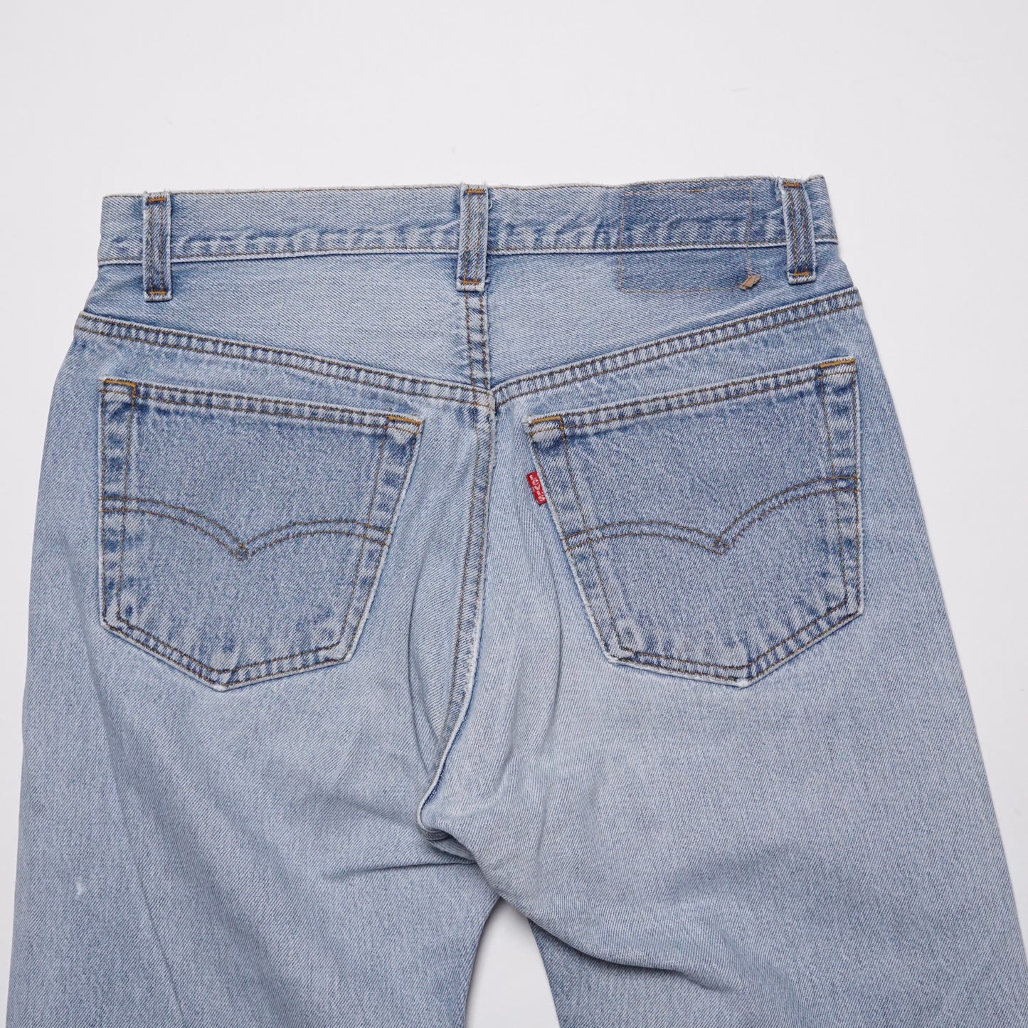 1990s Levi 501 “Light Wash” Size: 30W/31L