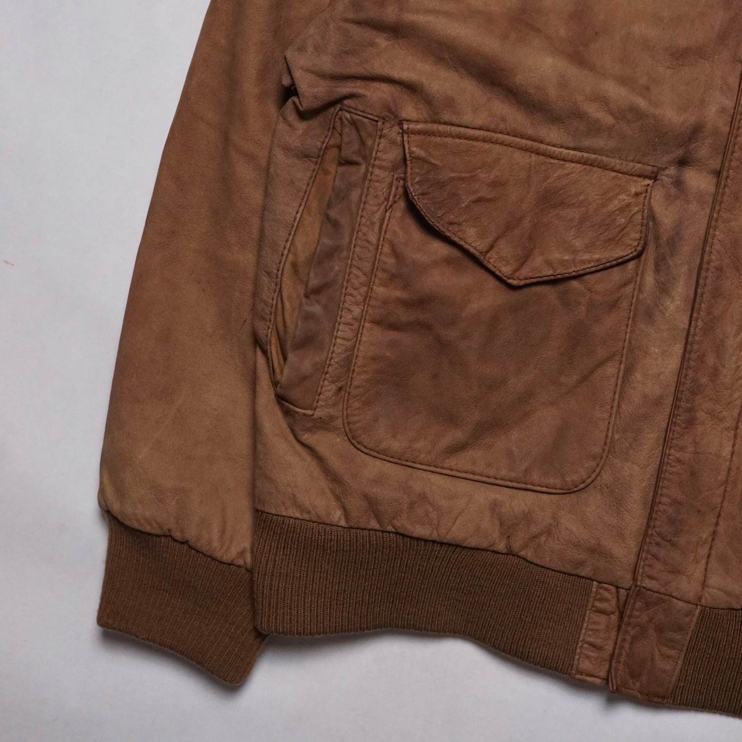 1980s Leather Bomber Jacket “Brown” Size: M