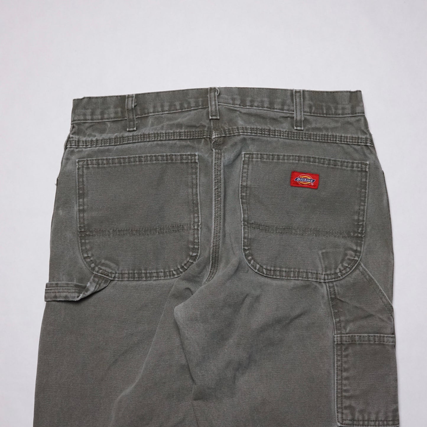 2000s Dickies Carpenter Pant “Olive” Size: 33W/32L