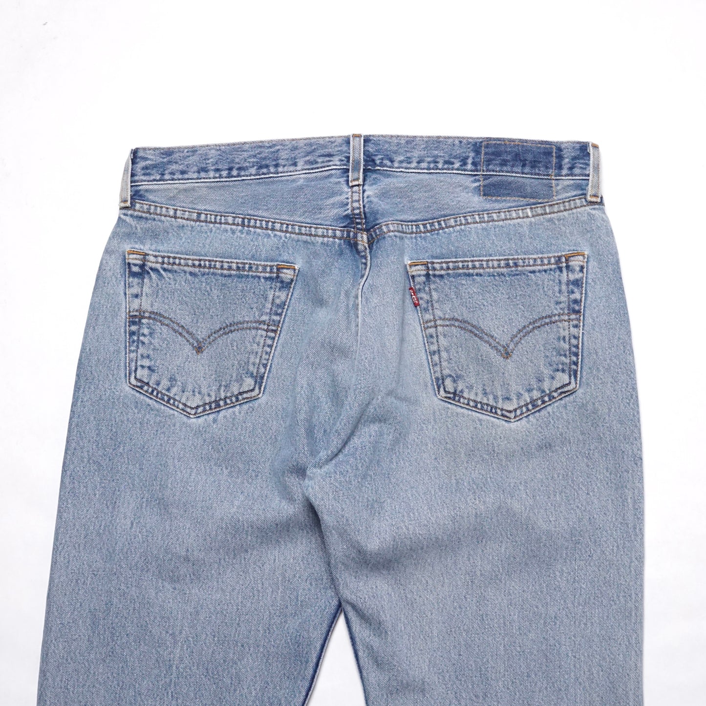 2000s Levi 501 "Light Wash" Size: 35W/32L