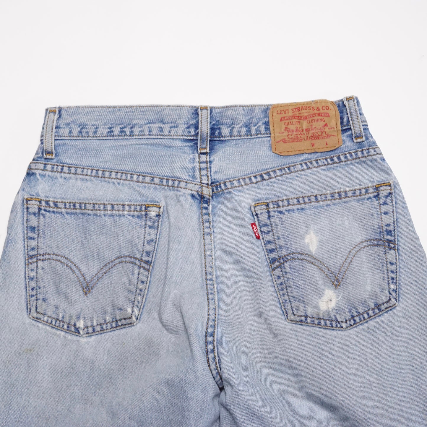 2000s Levi 560 "Light Wash" Size: 29W/30L