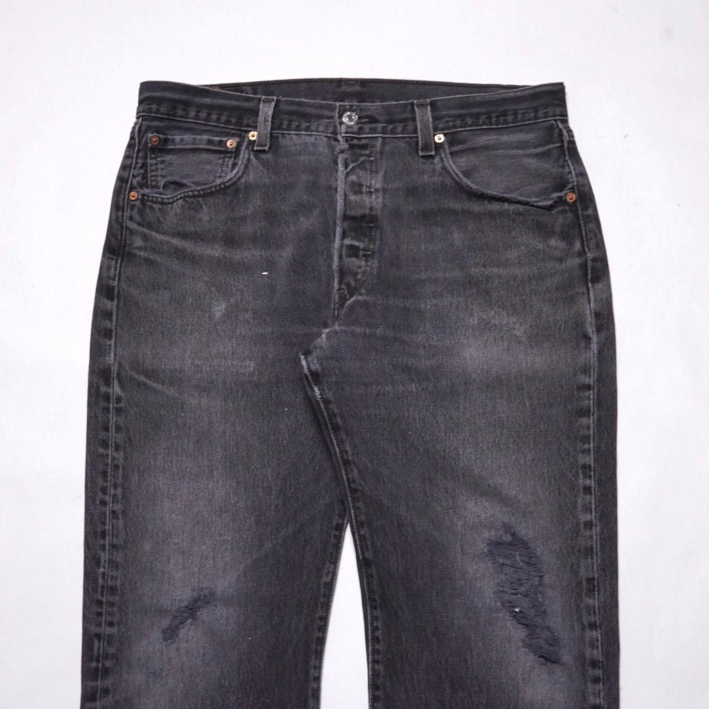 2000s Levi 501 "Faded" Size: 35W/30L