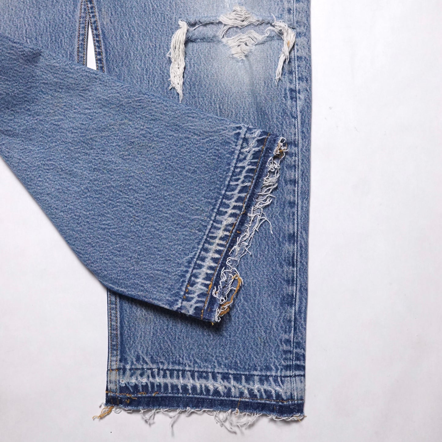 1990s Levi 501 "Distressed" Size: 37W/29L