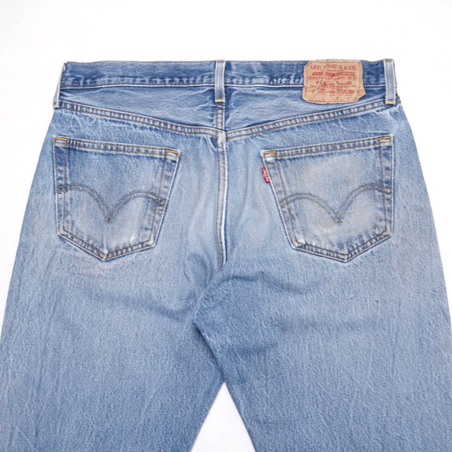 2000s Levi 501 "Distressed" Size: 34W/31L