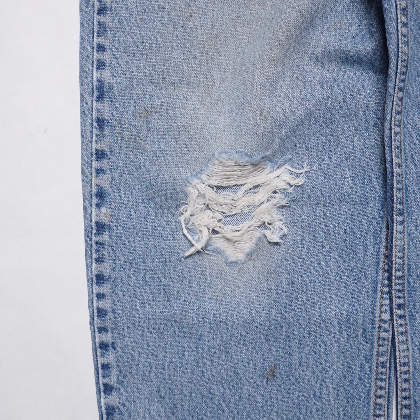 1990s Levi 550 "Thrashed" Size: 34W/32L