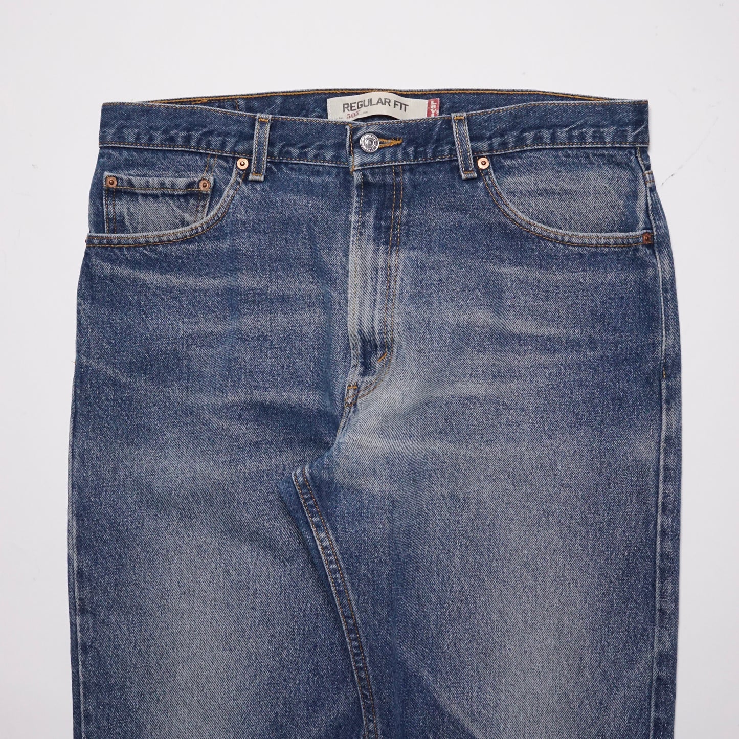 2000s Levi 505 "Faded" Size: 36W/31L