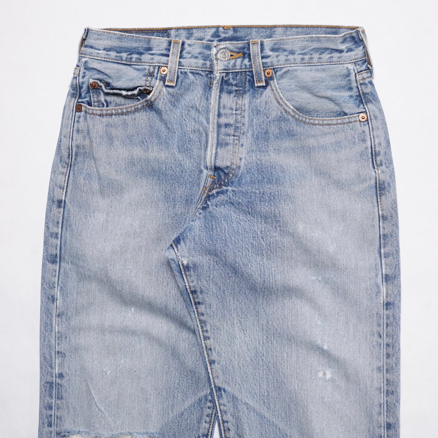 2000s Levi 501 "Distressed" Size: 28W/32L