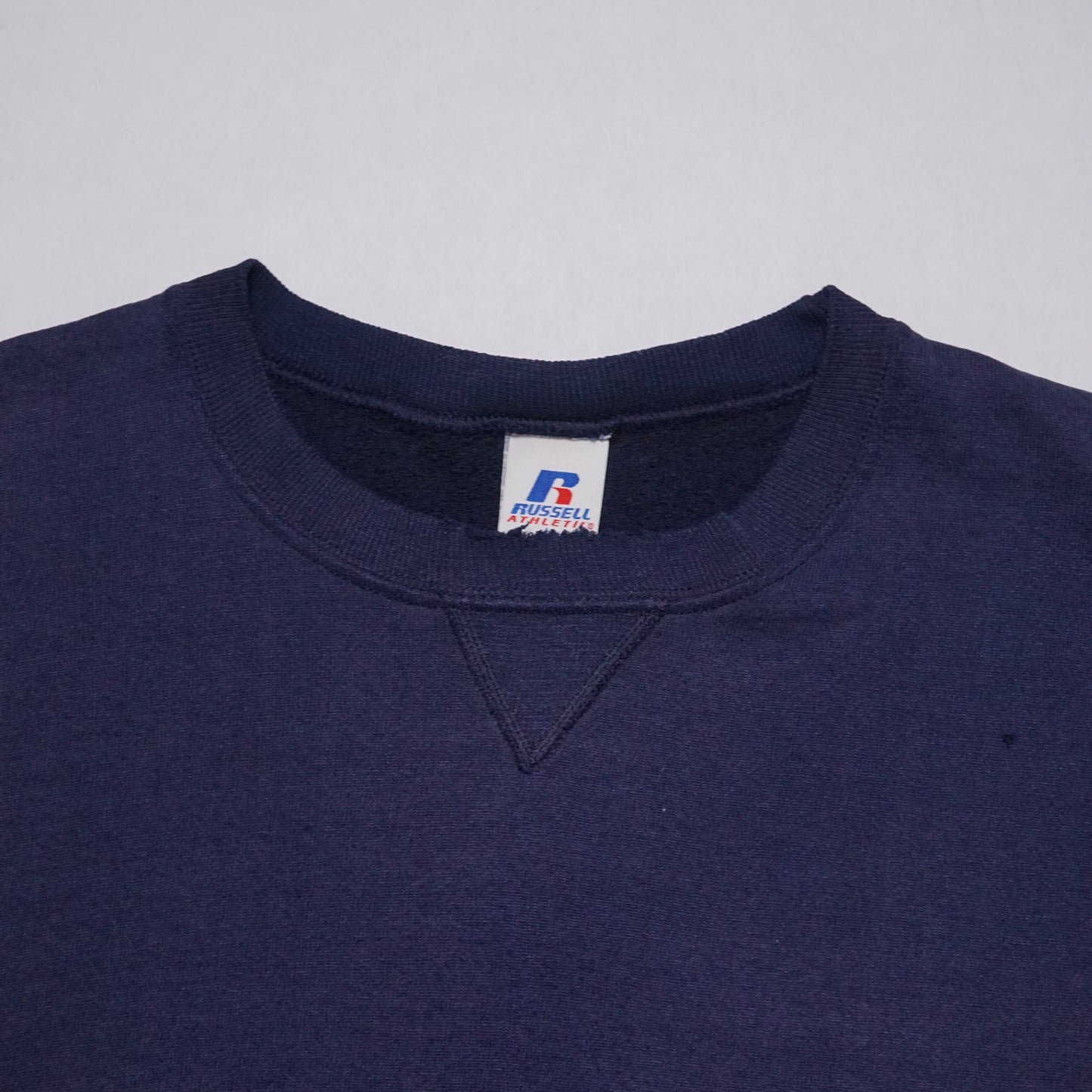 2000s Russell Athletic Sweatshirt "Navy" Size: L