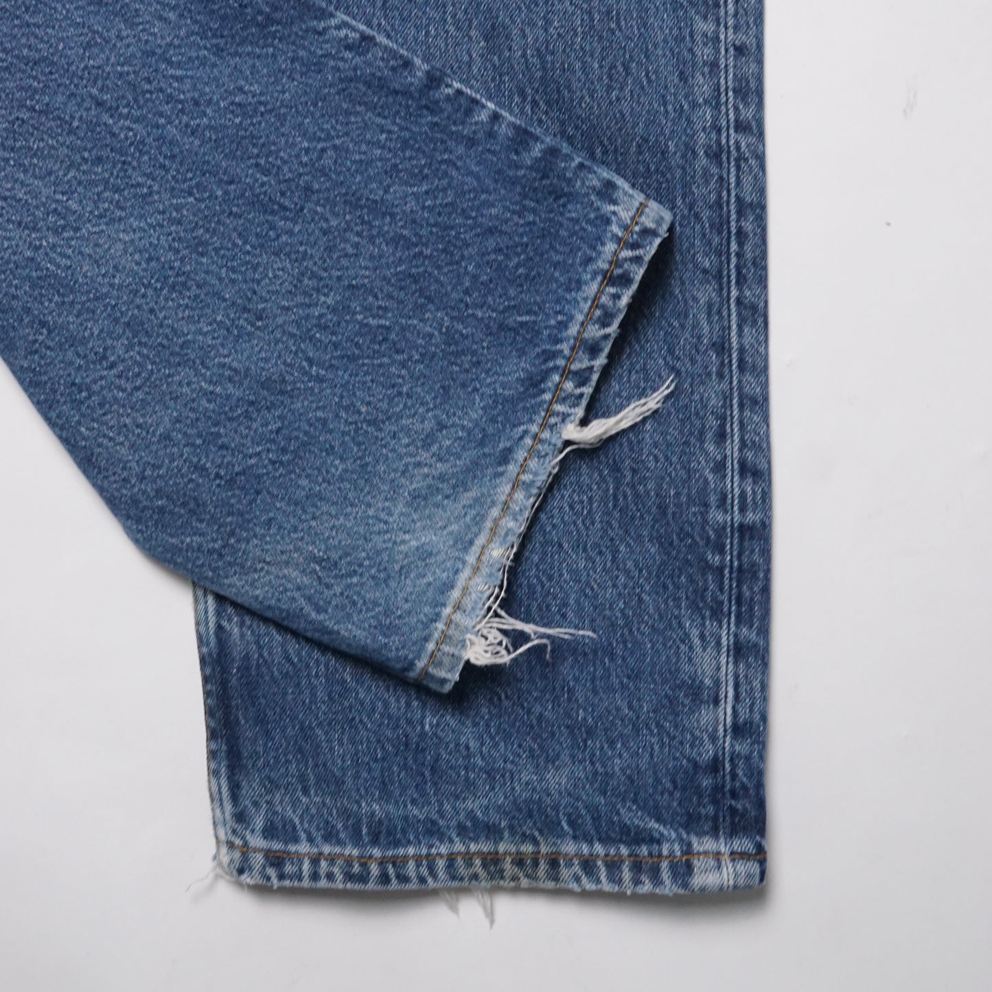1990s Levi 501 “Indigo” Size: 35W/32L