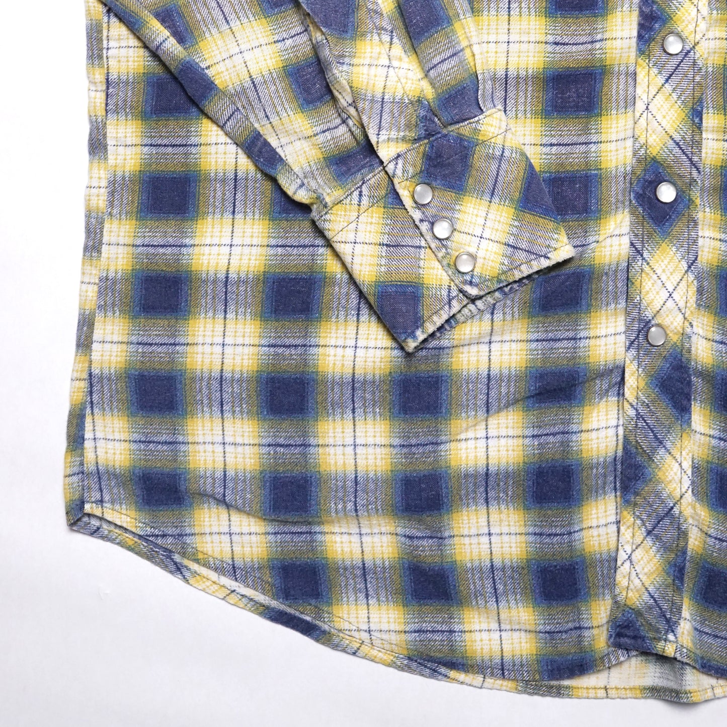 1980s Cotton Flannel "Distressed" Size: XL