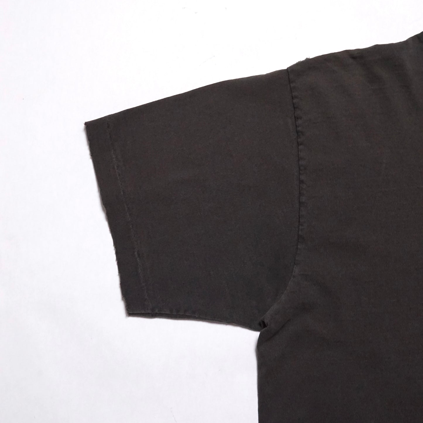 1990s Blank "Thrashed" Size: L