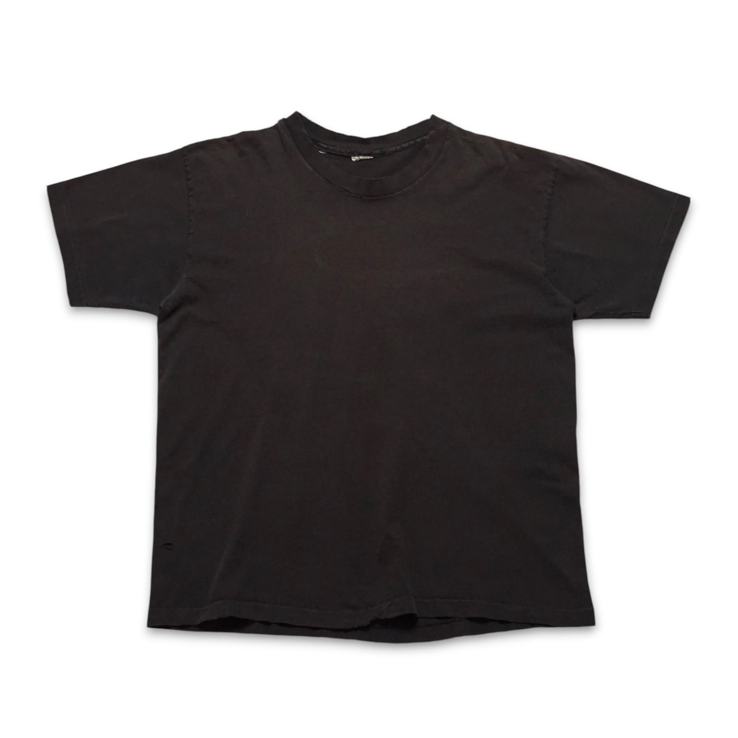 1990s Blank "Thrashed" Size: L