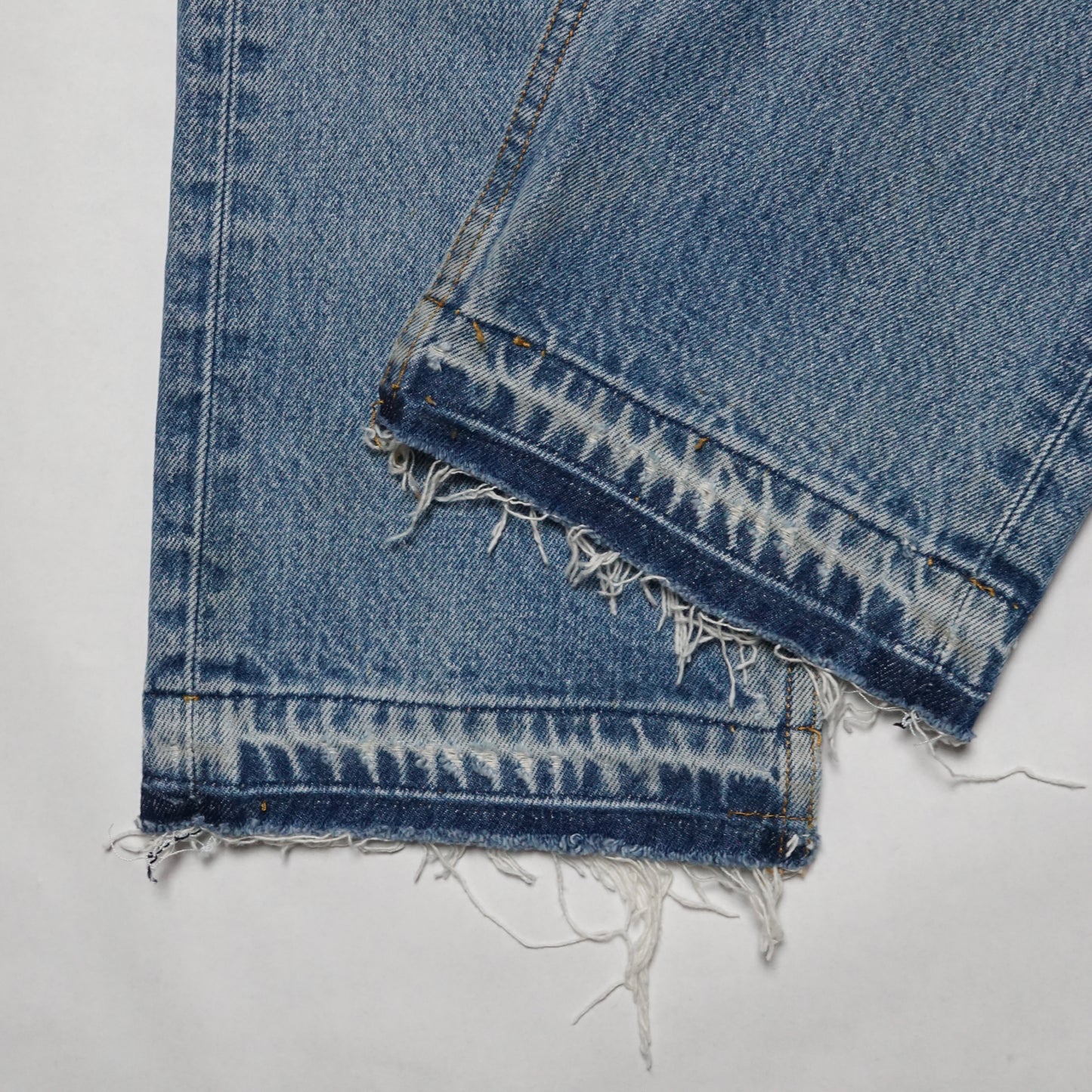 1990s Levi 501 "Light Wash" Size: 32W/29L