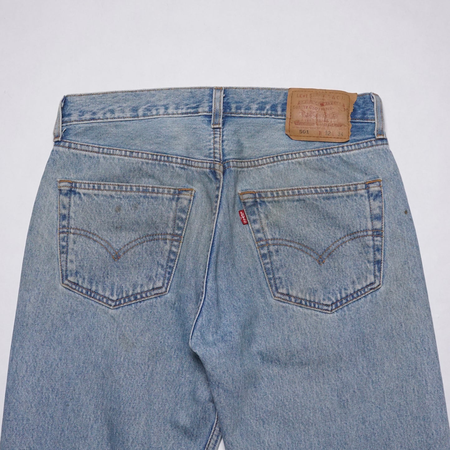 1990s Levi 501 "Light Wash" Size: 31W/34L