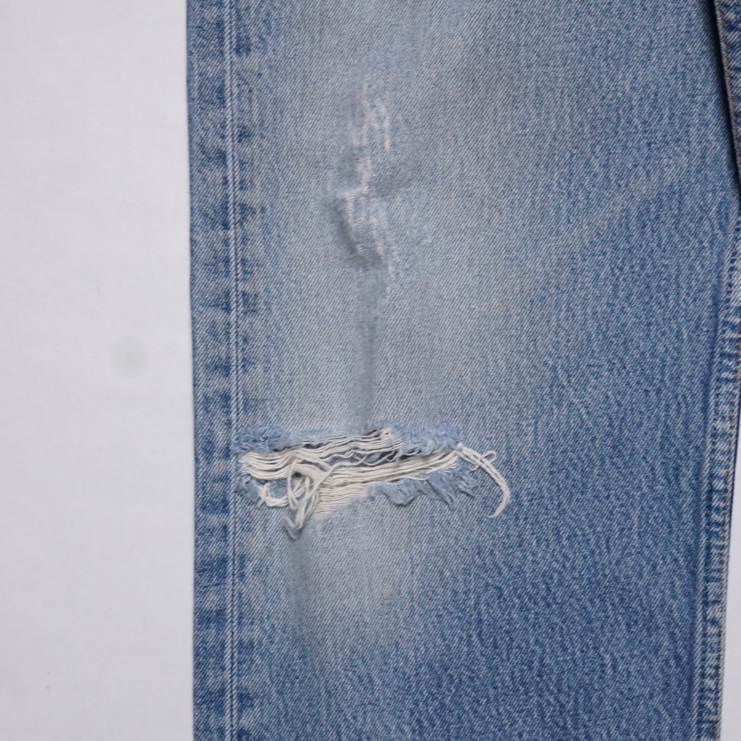 1990s Levi 501 "Light Wash" Size: 34W/31L