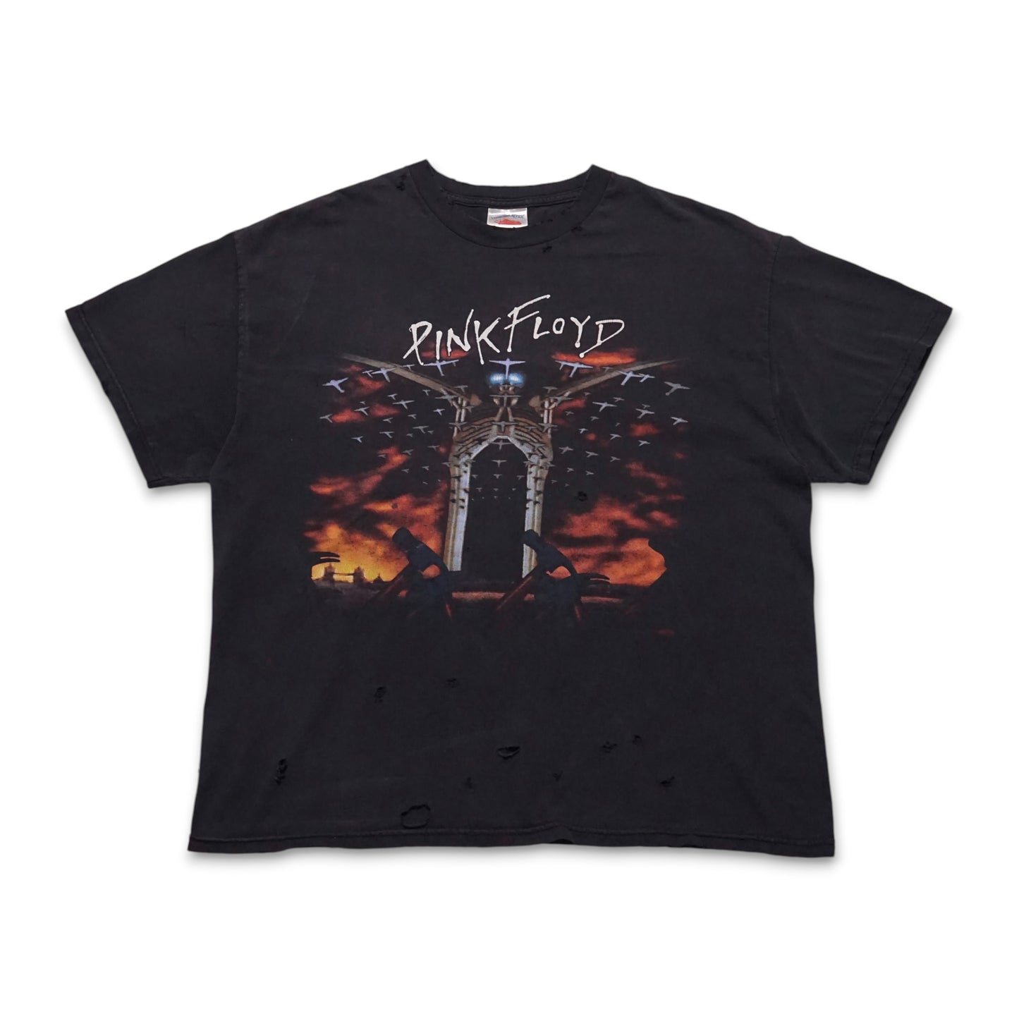 1990s Pink Floyd "Wall" Size: XL