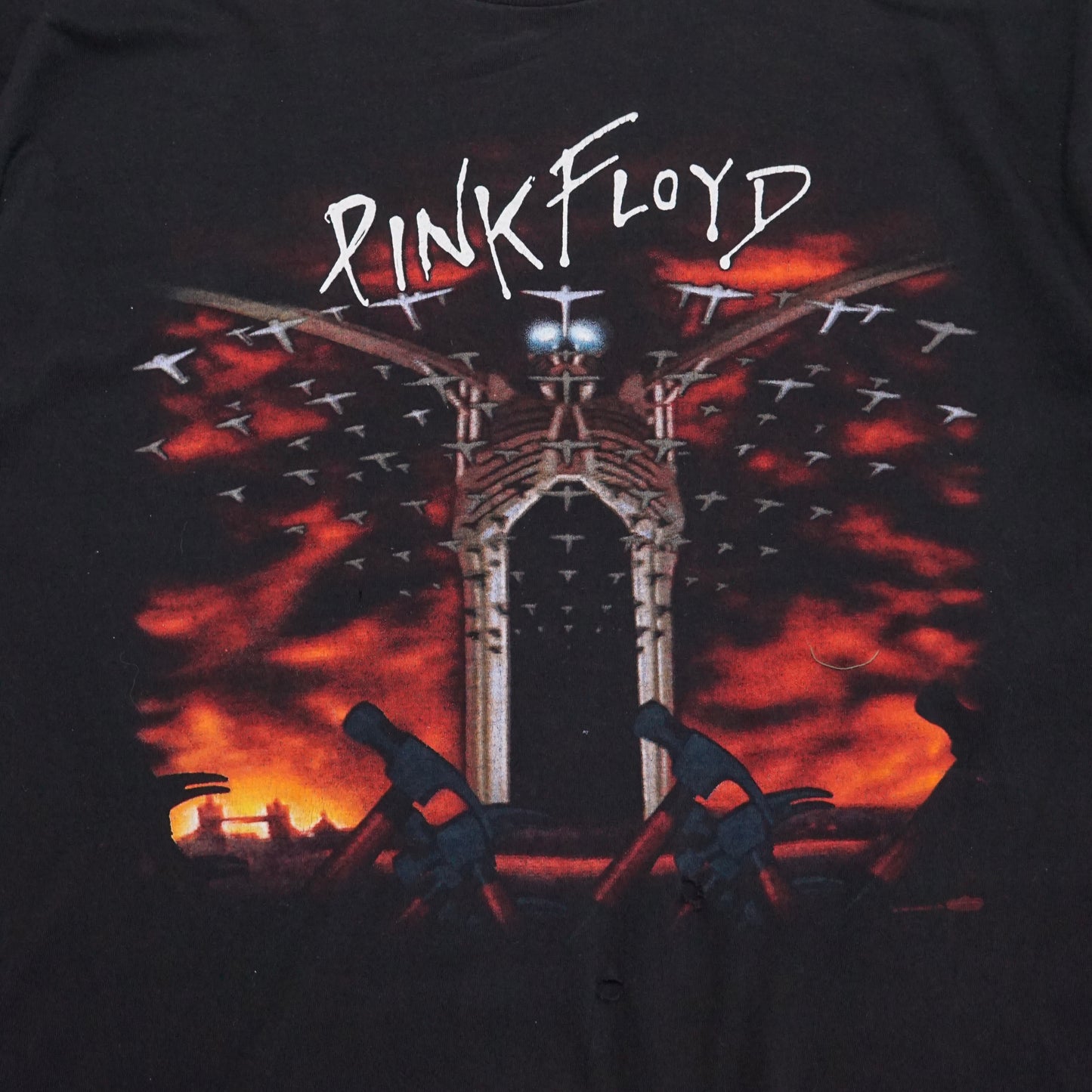 1990s Pink Floyd "The Wall" Size: XL
