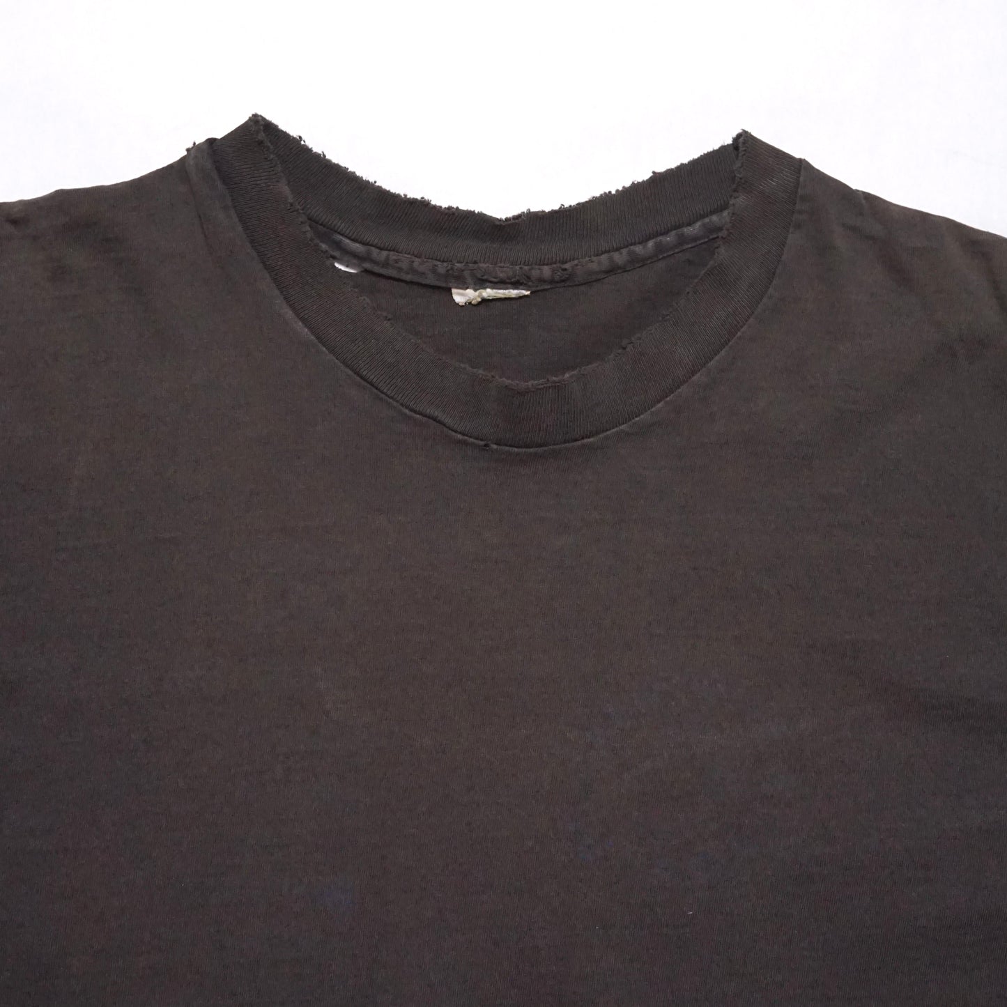 1990s Blank "Thrashed" Size: L