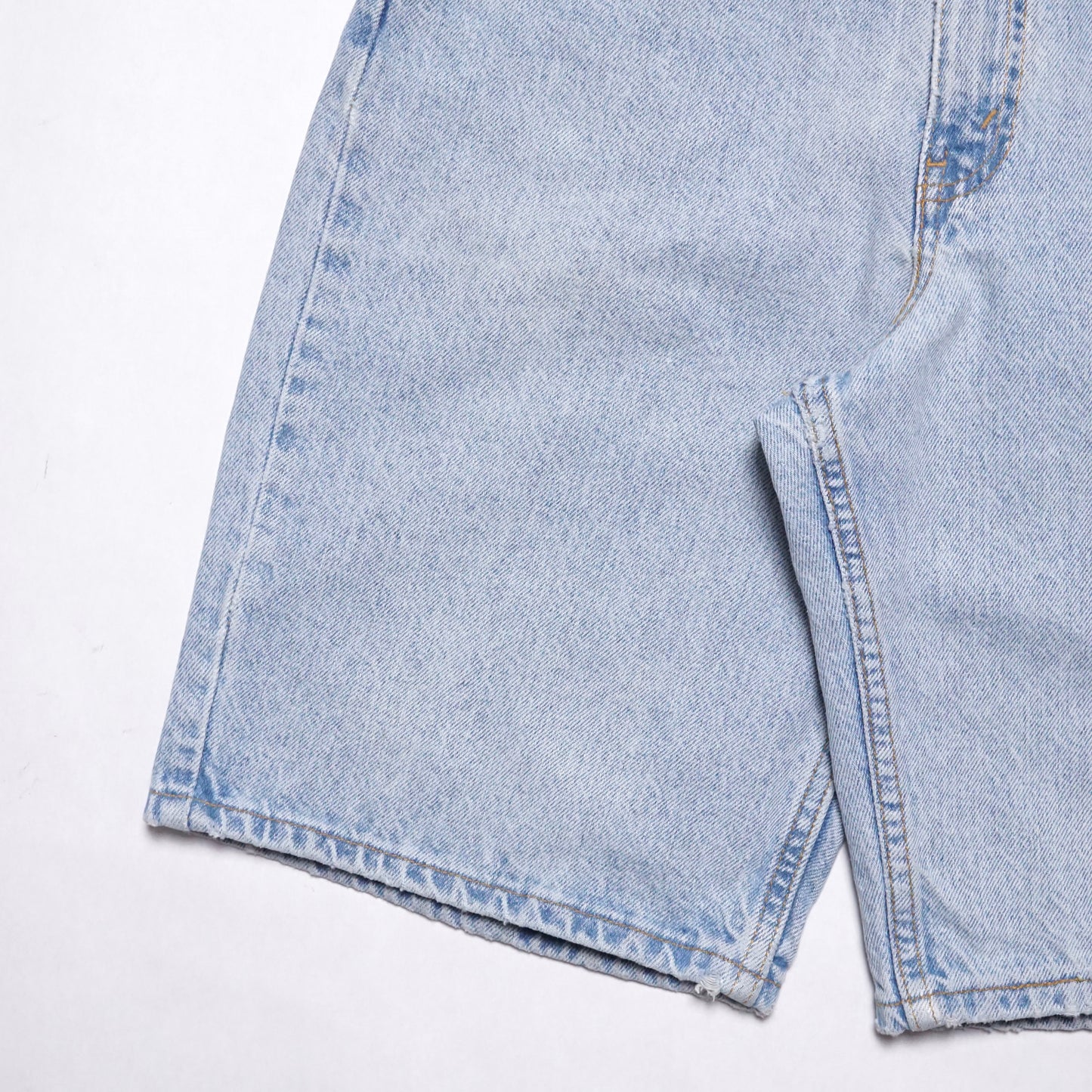 1990s Levi 550 Orange Tab Short Size: 31W
