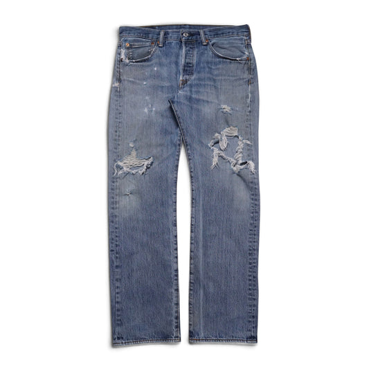 2000s Levi 501 "Distressed" Size: 32W/30L
