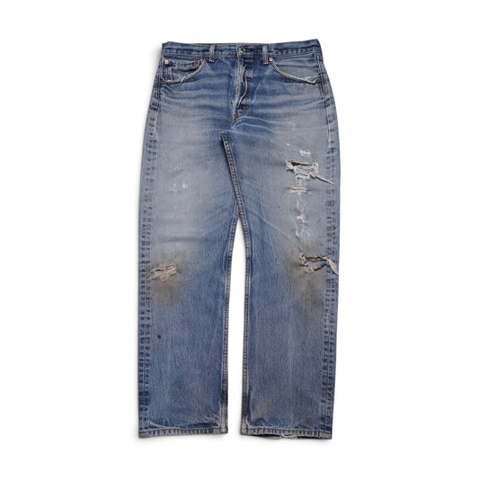 2000s Levi 501 "Distressed" Size: 32W/30L