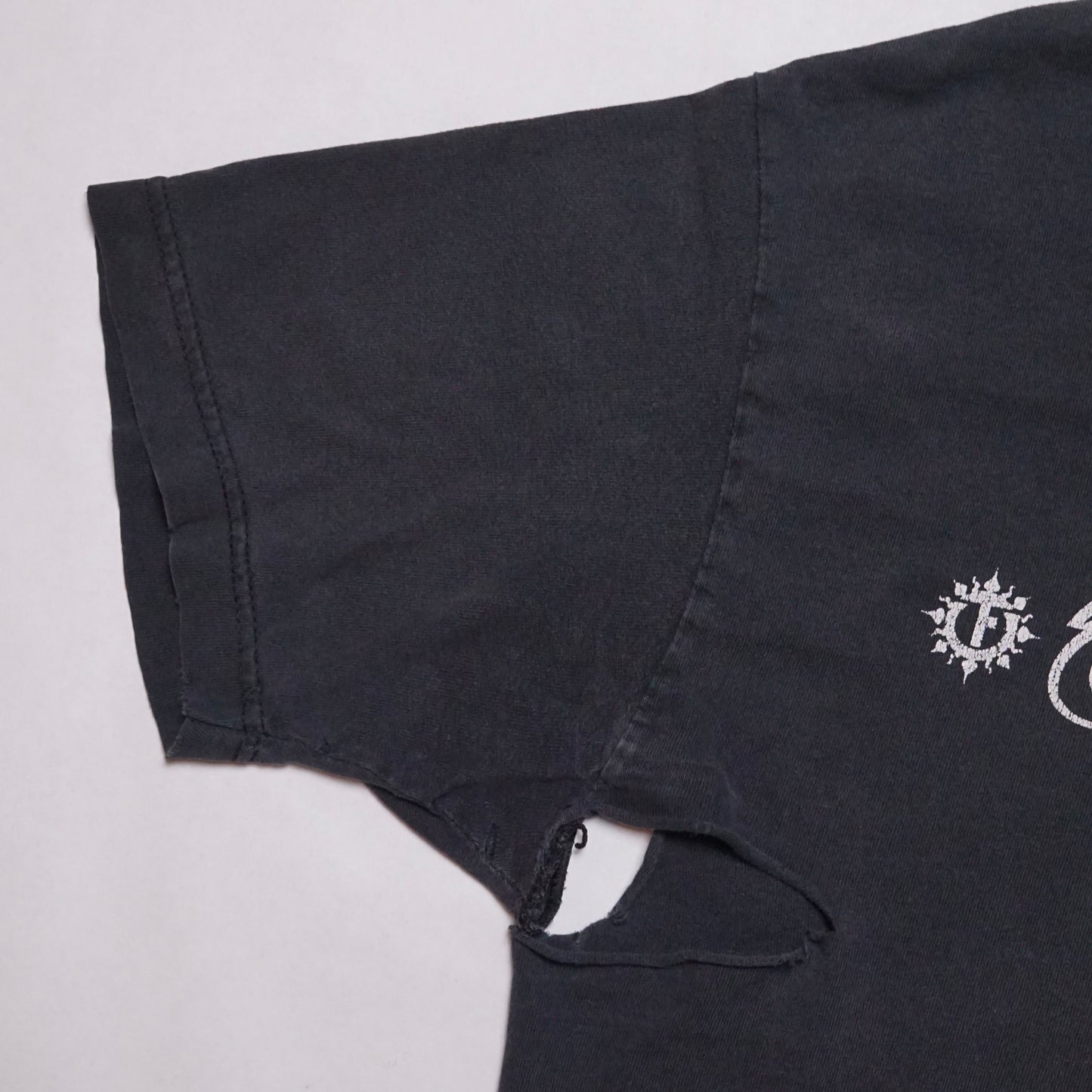 2000s Cem Fuk U "Thrashed" Size: M