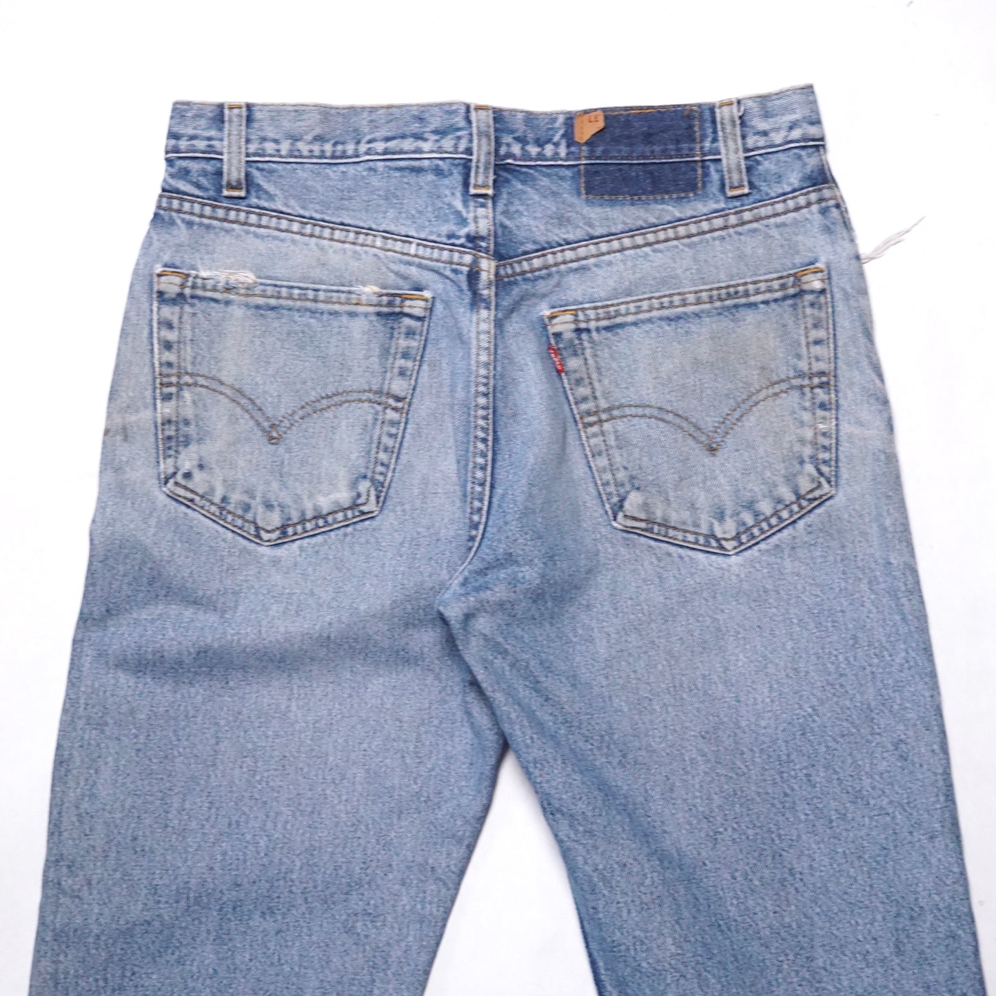 1990s Levi 505 "Distressed" Size: 32W/30L
