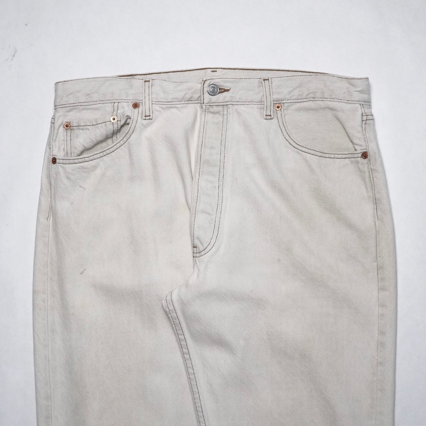 1990s Levi 501 "Cream" Size: 35W/30L