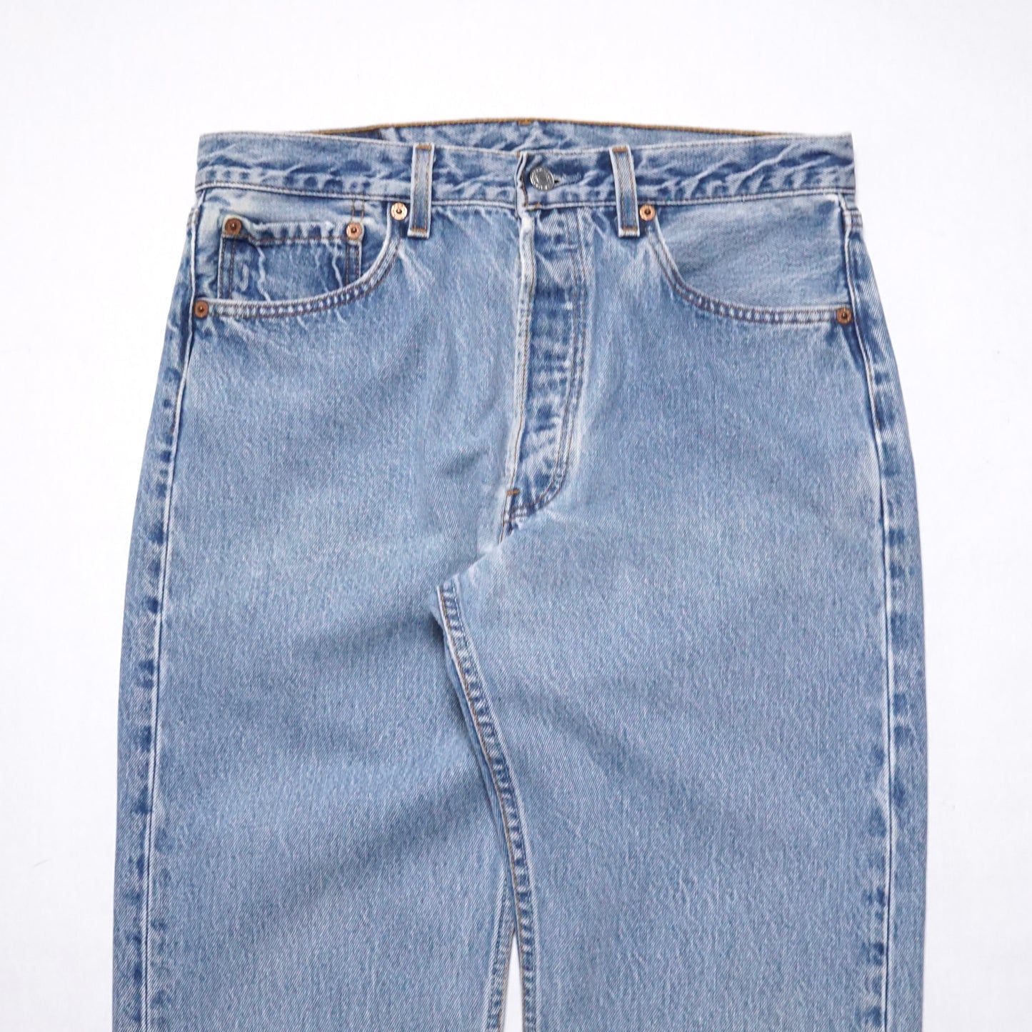 1990s Levi 501 "Light Wash" Size: 32W/32L