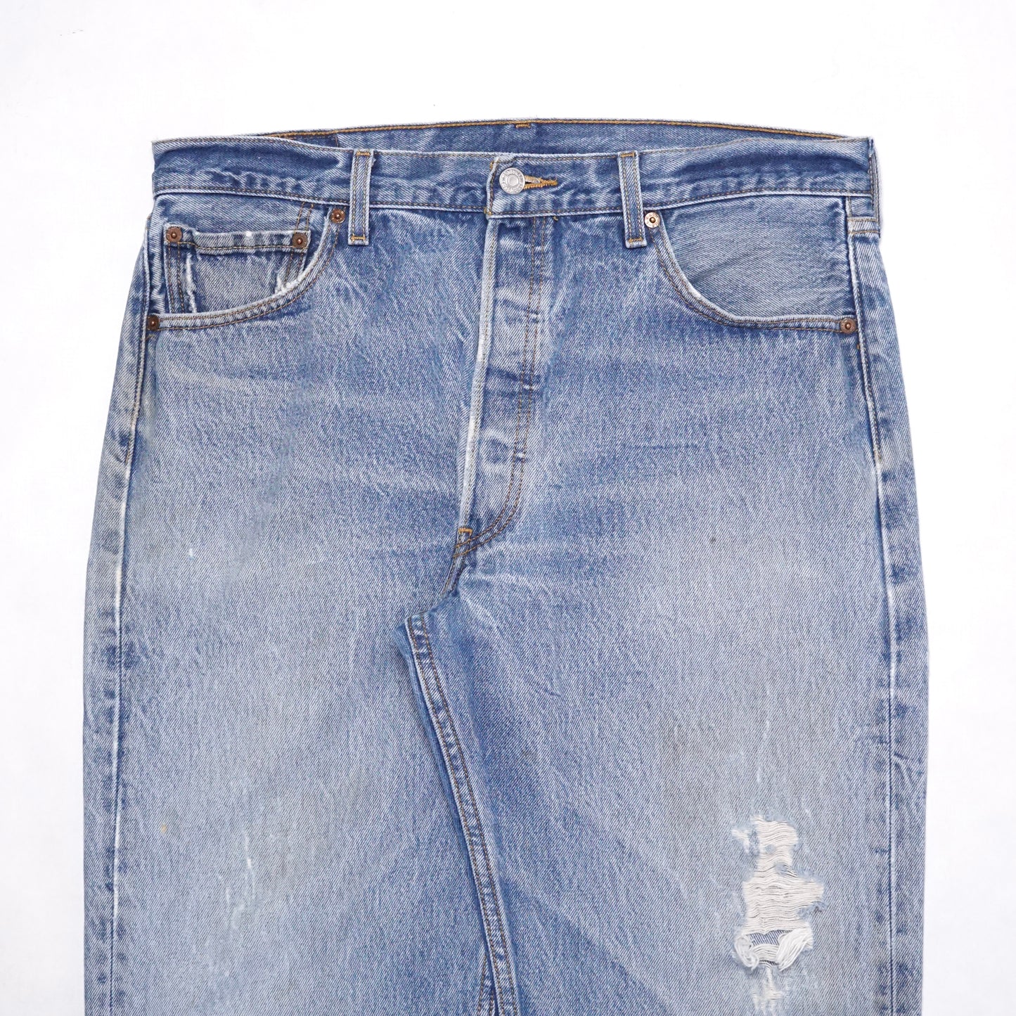 2000s Levi 501 "Distressed" Size: 34W/31L