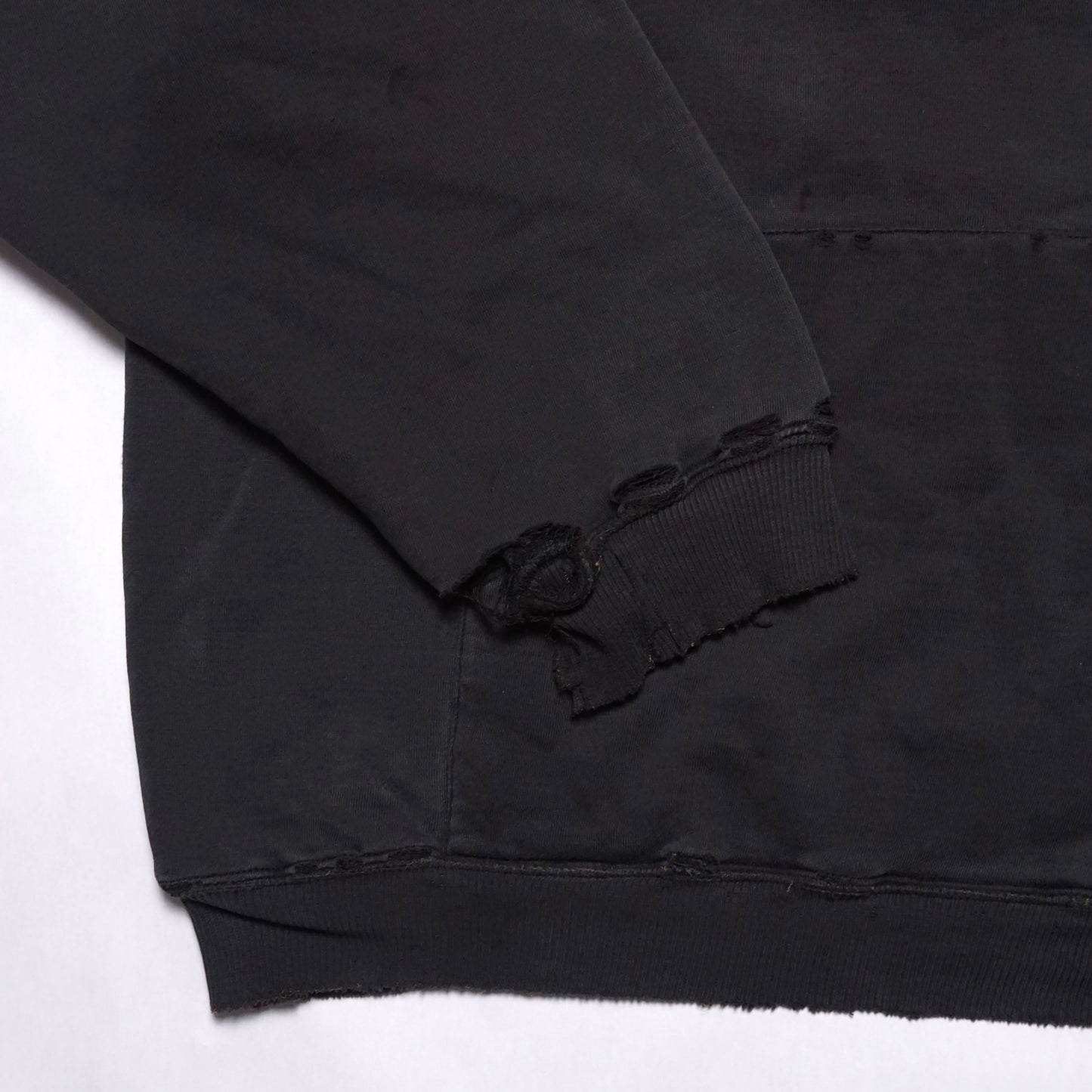 2000s Sweatshirt Hoodie "Thrashed" Size: L/XL