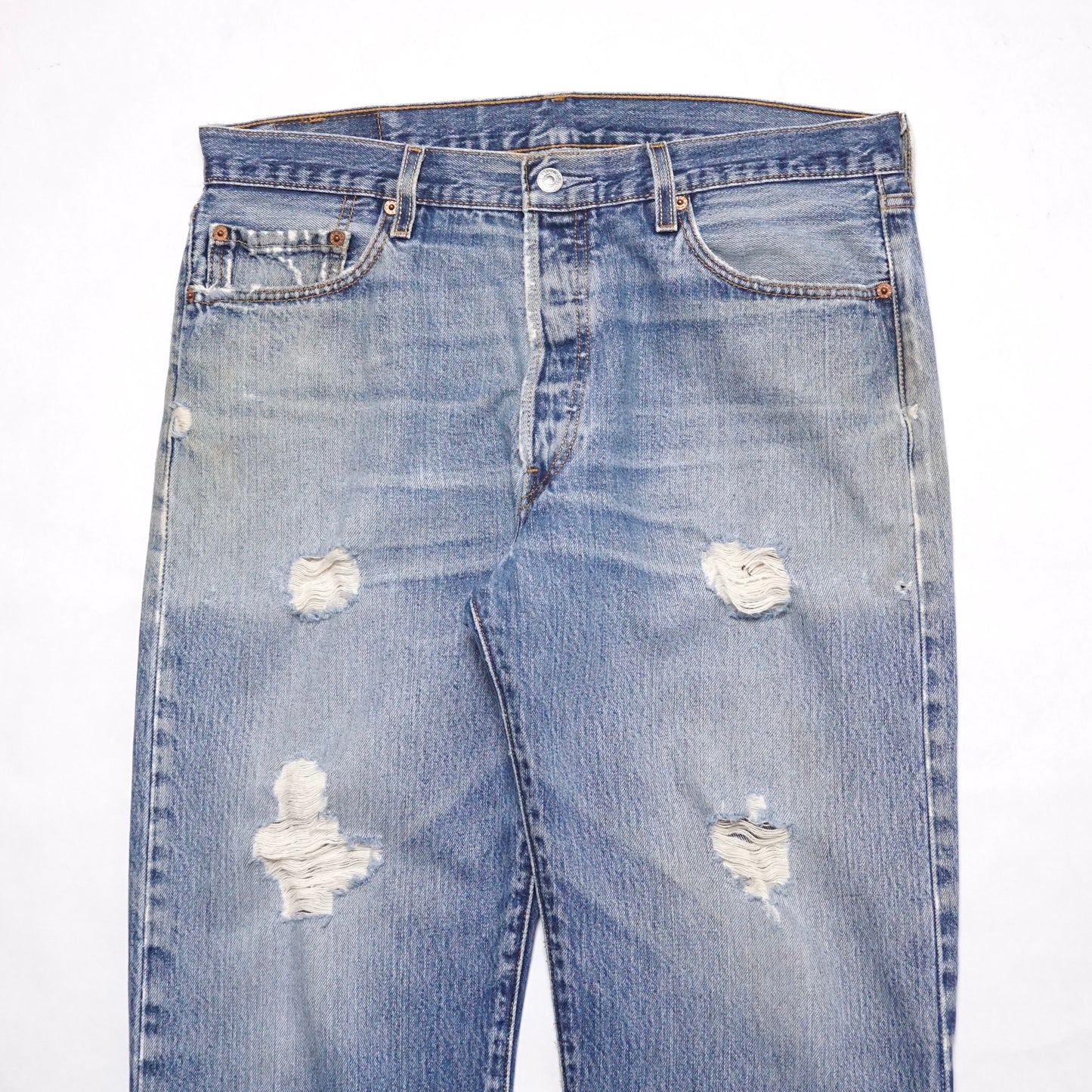 2000s Levi 501 "Distressed" Size: 36W/32L
